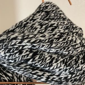 J. Crew Accessories - J. Crew | Black & White Wool Blend Knit Scarf J. Crew Accessories - J. Crew | Black & White Wool Blend Knit Scarf